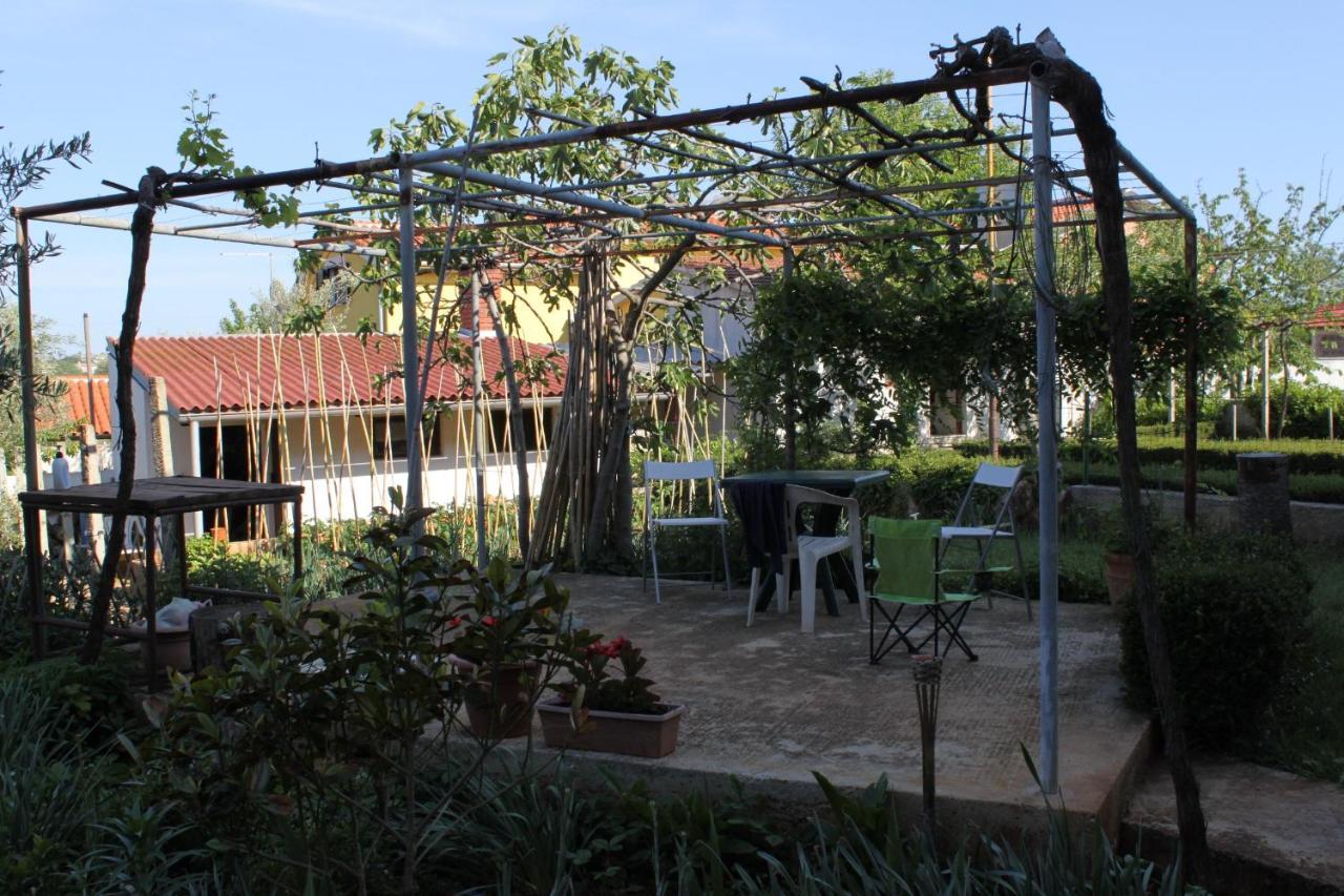 Apartman Apartments With A Parking Space Pula - 7646 Pula