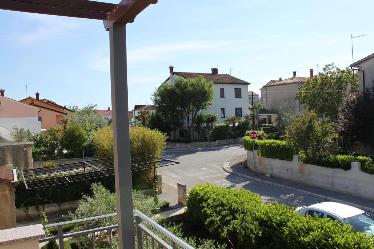 Apartments With A Parking Space Pula - 7646 Apartman