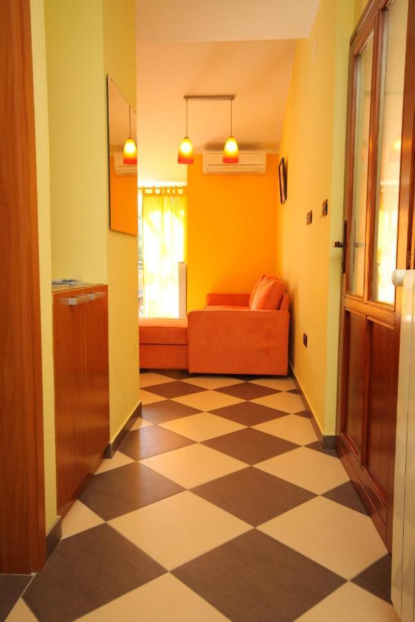Apartman Apartments With A Parking Space Pula - 7646